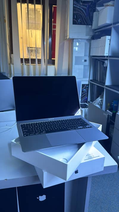 MacBook Pro 14" M3 Pro Ram 18 GB SSD 512 GB