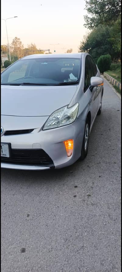 Toyota Prius Hybrid 2012 Model