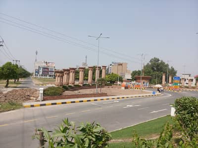 10 MARLA PLOT AVAILABLE FOR SALE