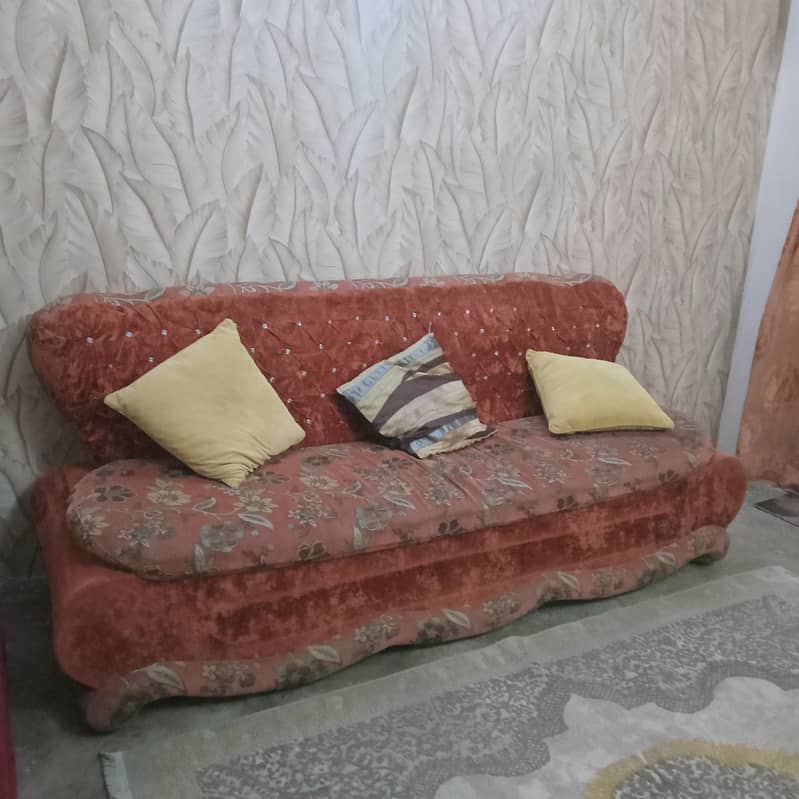 Sofa advertisement 1