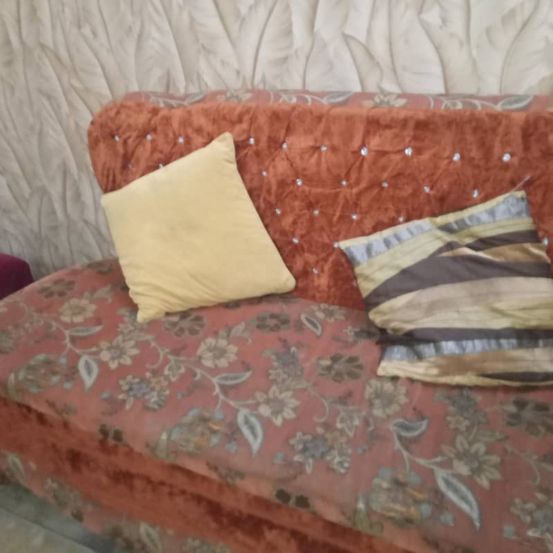 Sofa advertisement 4