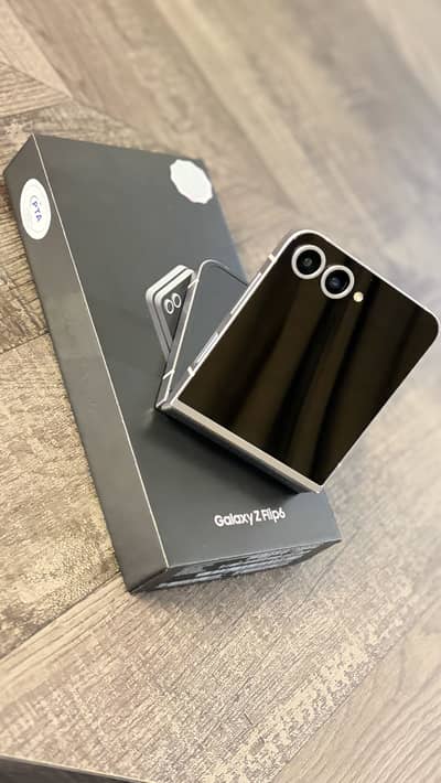 Samsung Z flip 6, 512GB, PTA Approved
