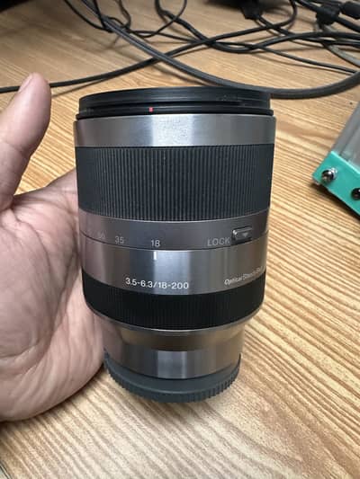 Sony E mount 18 200 lens