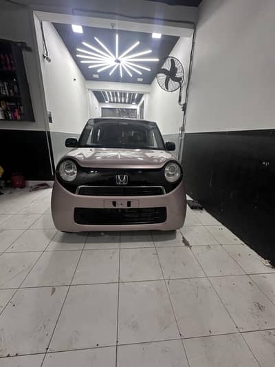 very neat and clean car