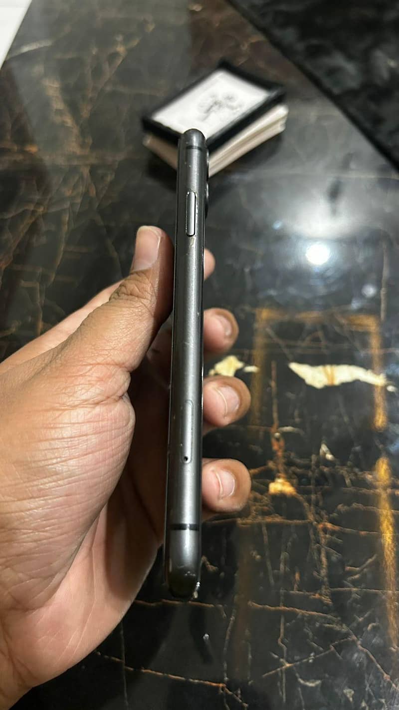 iphone 11 4