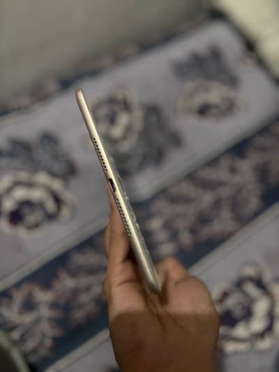 Ipad mini 5  64 gb  10/10 condition