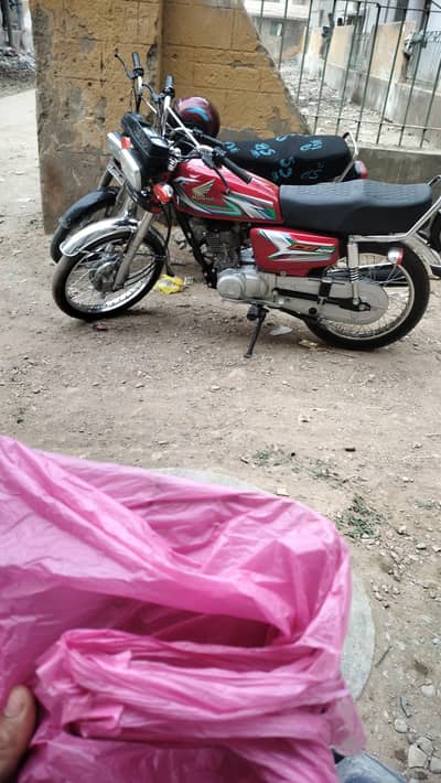 CG 125 Hyd num Red colo New condition 2023 model