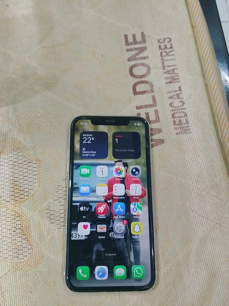 iPhone 11 0