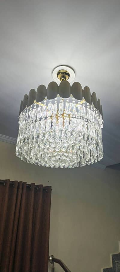 Luxury Chandelier/fanoos for sale - almost new