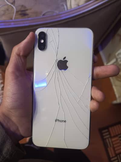 iphone Xsmax Nonpta Fu 64 gb all okay just back crack aur panel pr dot