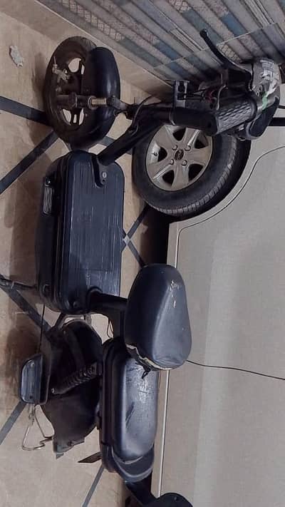 Ever Electric scooter for sale - Excellent condition -