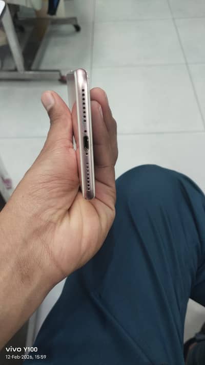 Iphone 7 plus 128gb official pta mint condition Urgent Sale