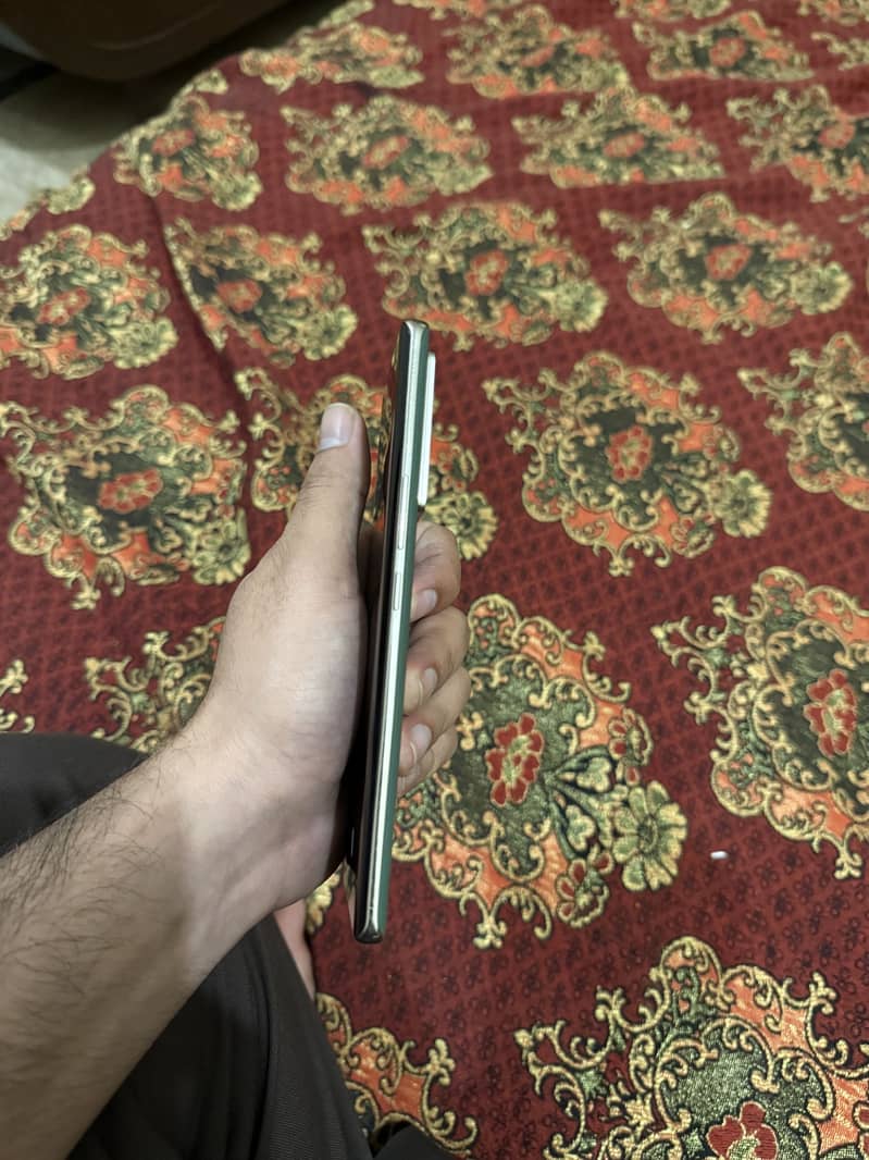 Note 40 pro plus 5g 1