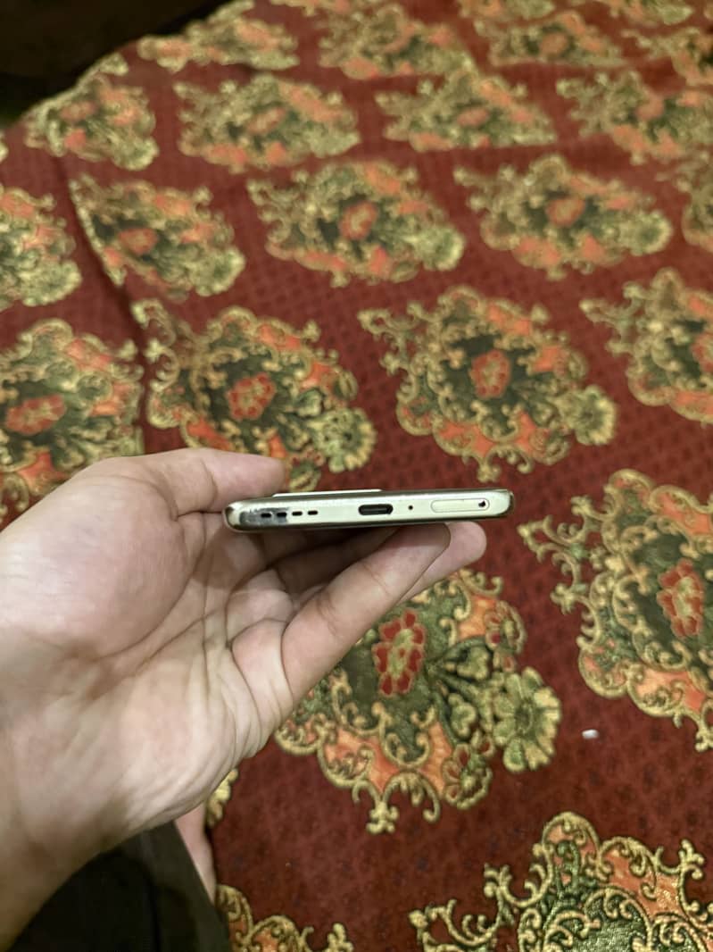 Note 40 pro plus 5g 5