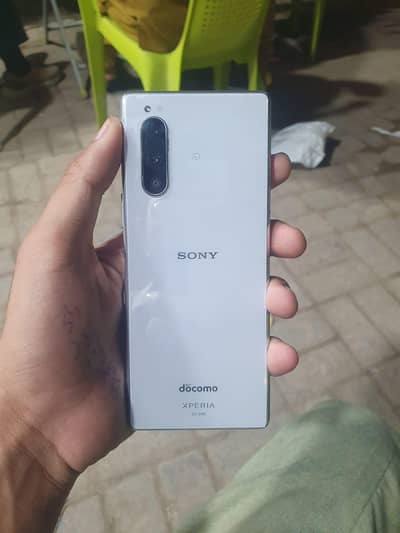 Sony experiya 1  6 64 exchange b ho jaye ga
