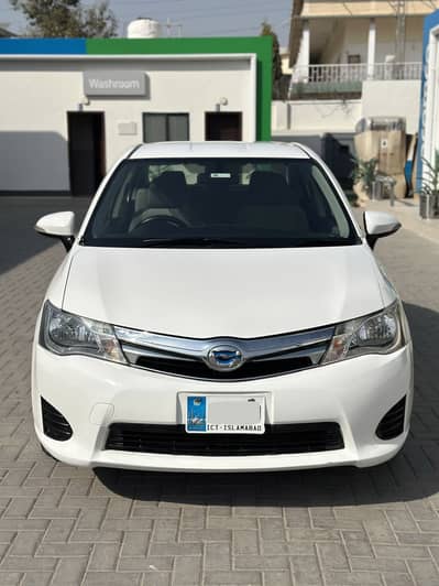 Toyota Axio Hybrid 2013