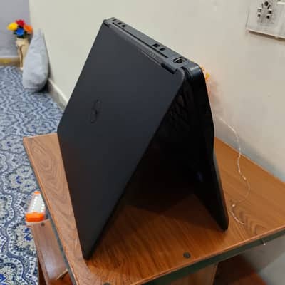 Dell Latitude E7450 - i5 5th Gen - 8GB RAM - 128GB SSD - 10/10