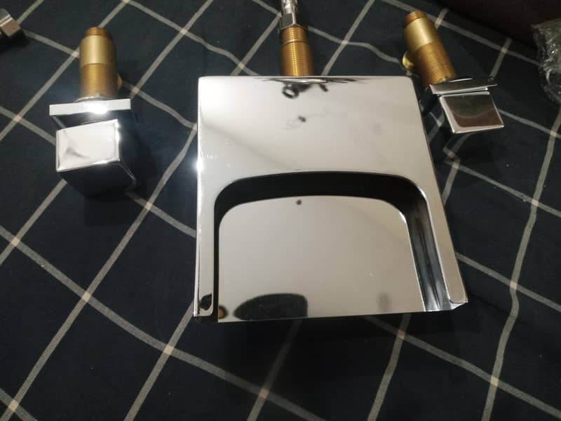 imported bathroom set 0