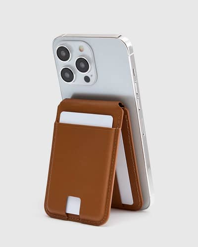 Phone detachable wallets