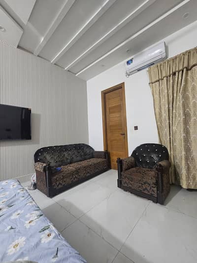 3 + 1+ 1 Sofa Set Good Condiition