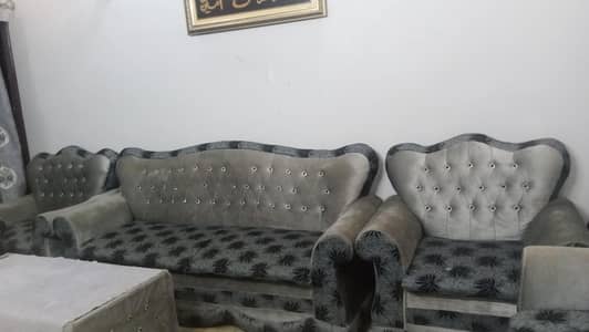 9 seater sofa set with table