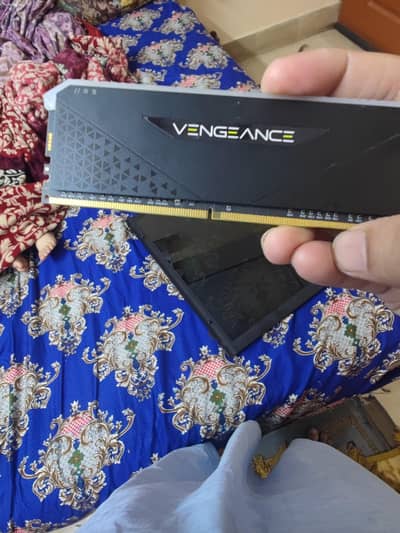 Corsair vengeance rgb ddr4- 8+8=16gb 3200mhz