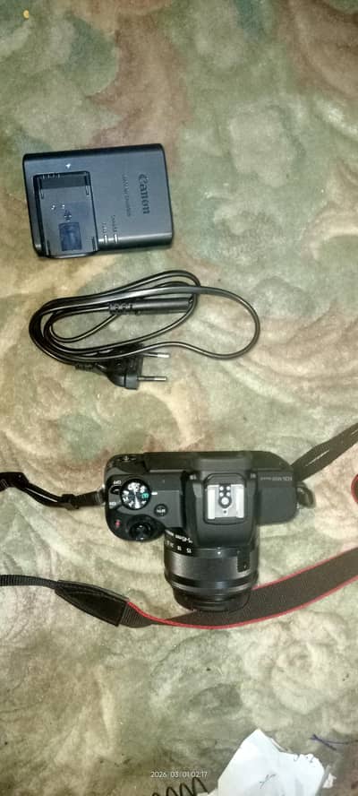 Cano m50 mark Ii with kit lens and Box (Like new condition)