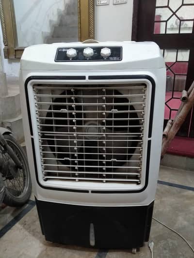 Super Asia ECM4700 Plus Cool Master - Almost New - Excellent Condition