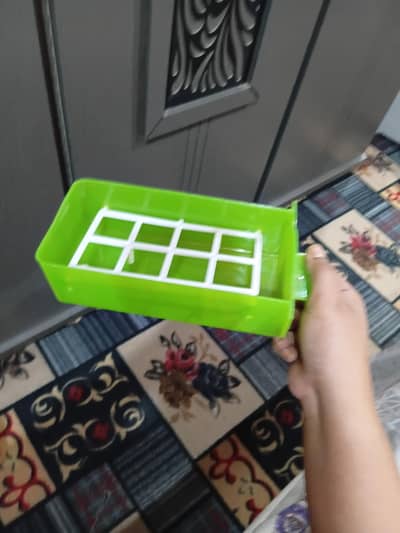 wanna sale new big parrot pot