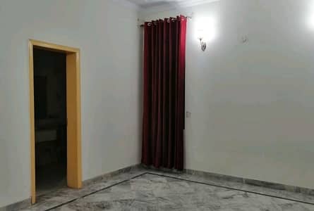 7 Marla Lower Portion For rent In The Perfect Location Of Allama Iqbal Town - Kashmir Block