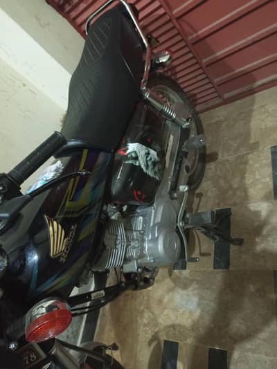 125 BLACK CLOR  ALL OK 3800 CHALA BAS TOTAL JANEUN