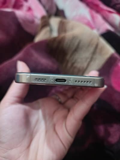 I am selling iphone 16pro max factory unlock 2month sim time available