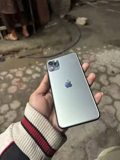 iPhone 11 Pro Max 256gb factory unlock sim time available