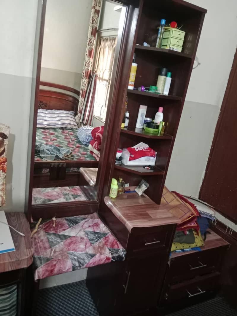 dressing table 0