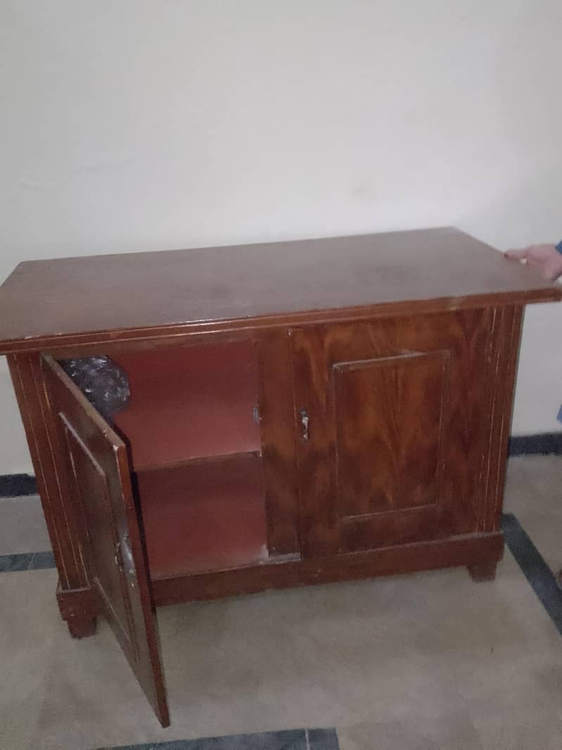 solid fulsize  iron stand 1