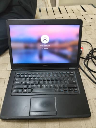 latitude E5450 i5 5th gen 8/256 SSD urgent sale