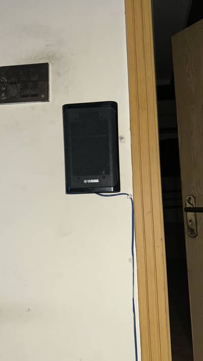 Yamaha 5 speakers and 1 subwoofer without amplifier