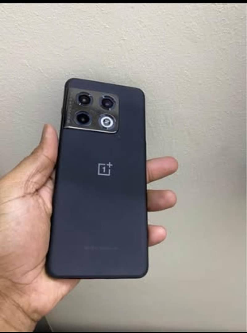 OnePlus 10 Pro 1