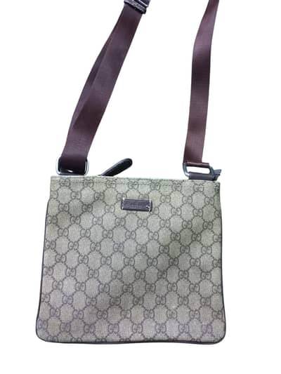 Gucci Supreme GG Bag coded