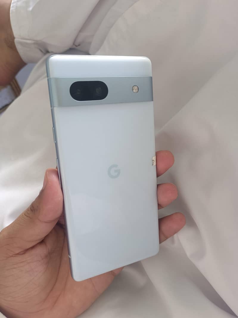 Google Pixel 7A 1
