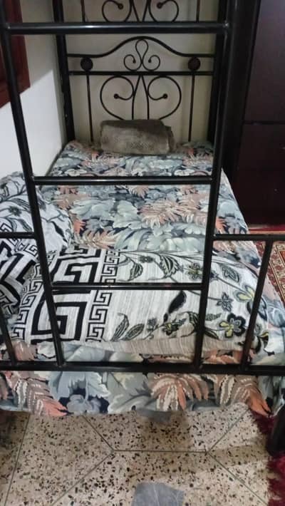 selling iron road bunk bed with mattresses
