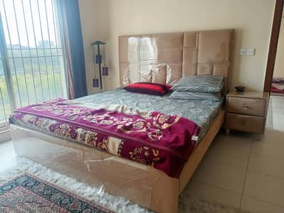 King size bed with metress in New Condition