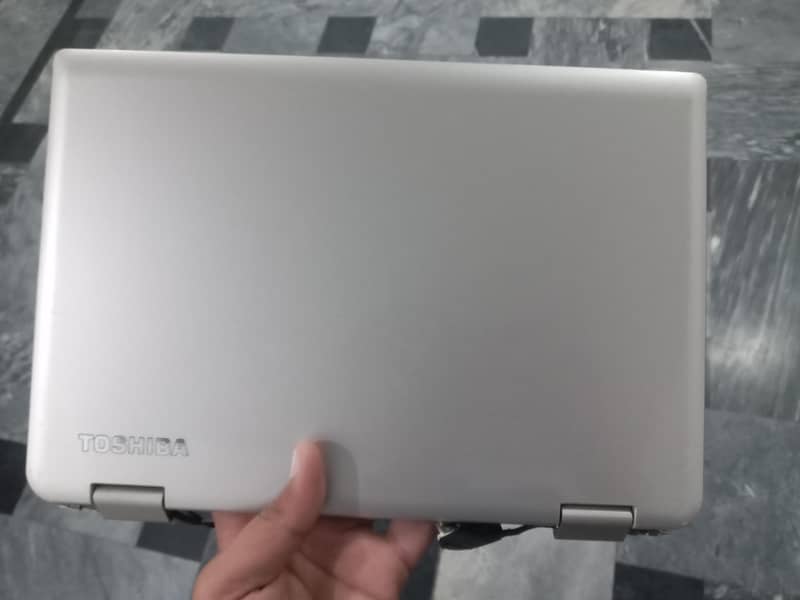 laptop working screen 1