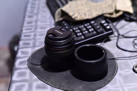 CANON 85MM 1.8  LENS