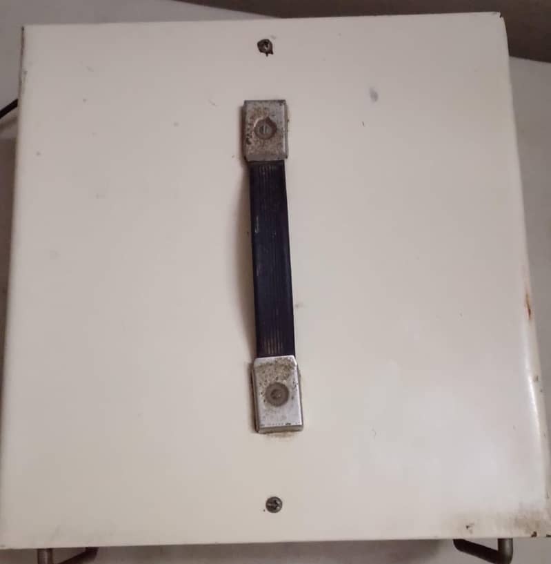 Reena Stblizer 2000Watt 3