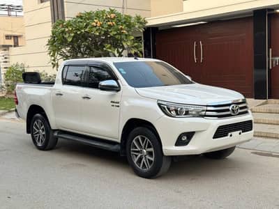 Extraordinary Toyota Hilux Revo 2.8 Automatic 2020