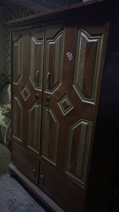 Safe almari 10/9 condition all set no repair no damage all ok use