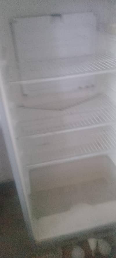 ok fridge ha personal Ghar ka use ma ha