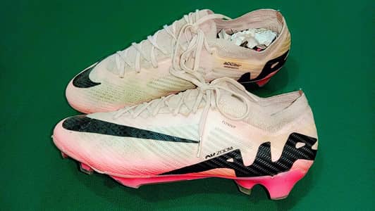 football shoes Nike mercurial #Superfly #airzoom #predator#nike#adidas