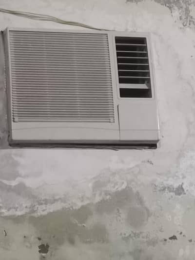 window AC . 75 ton